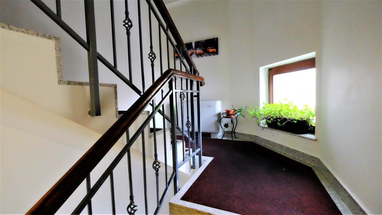 Cozy Attic Room V Bucureşti Exterior foto